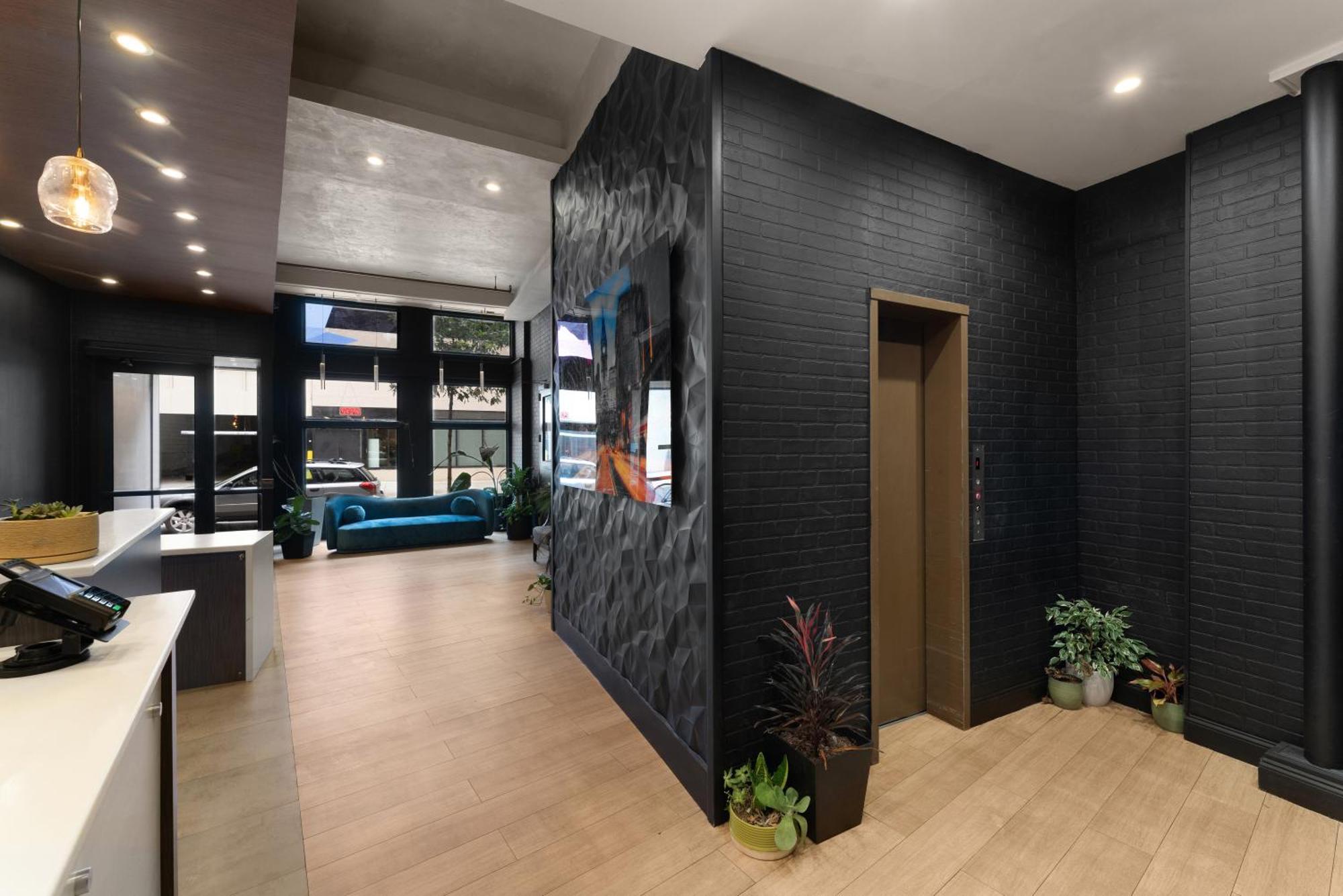 Quality Inn Center City Филадельфия Экстерьер фото
