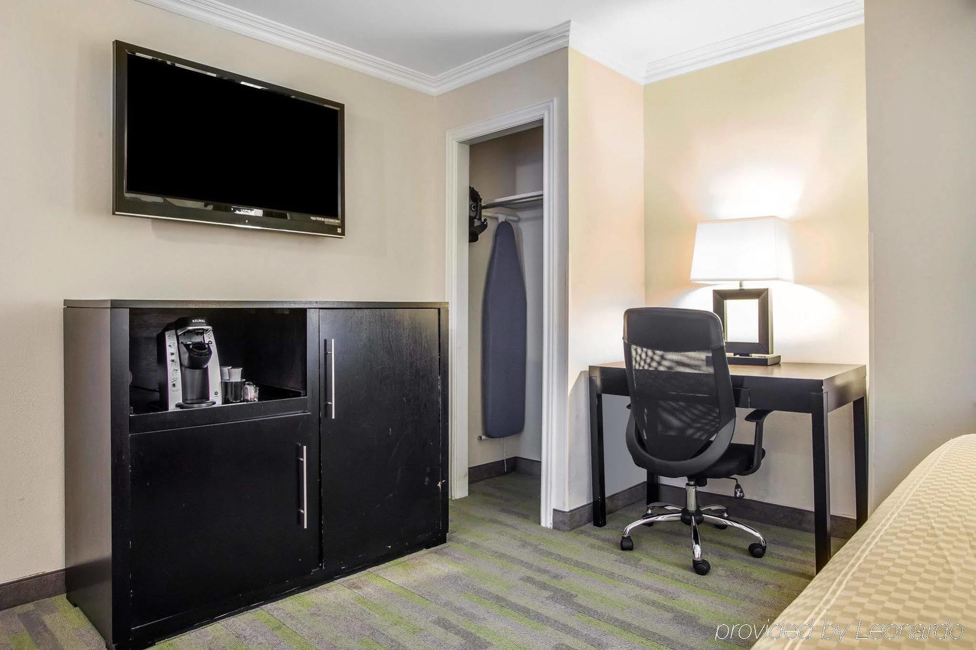 Quality Inn Center City Филадельфия Экстерьер фото