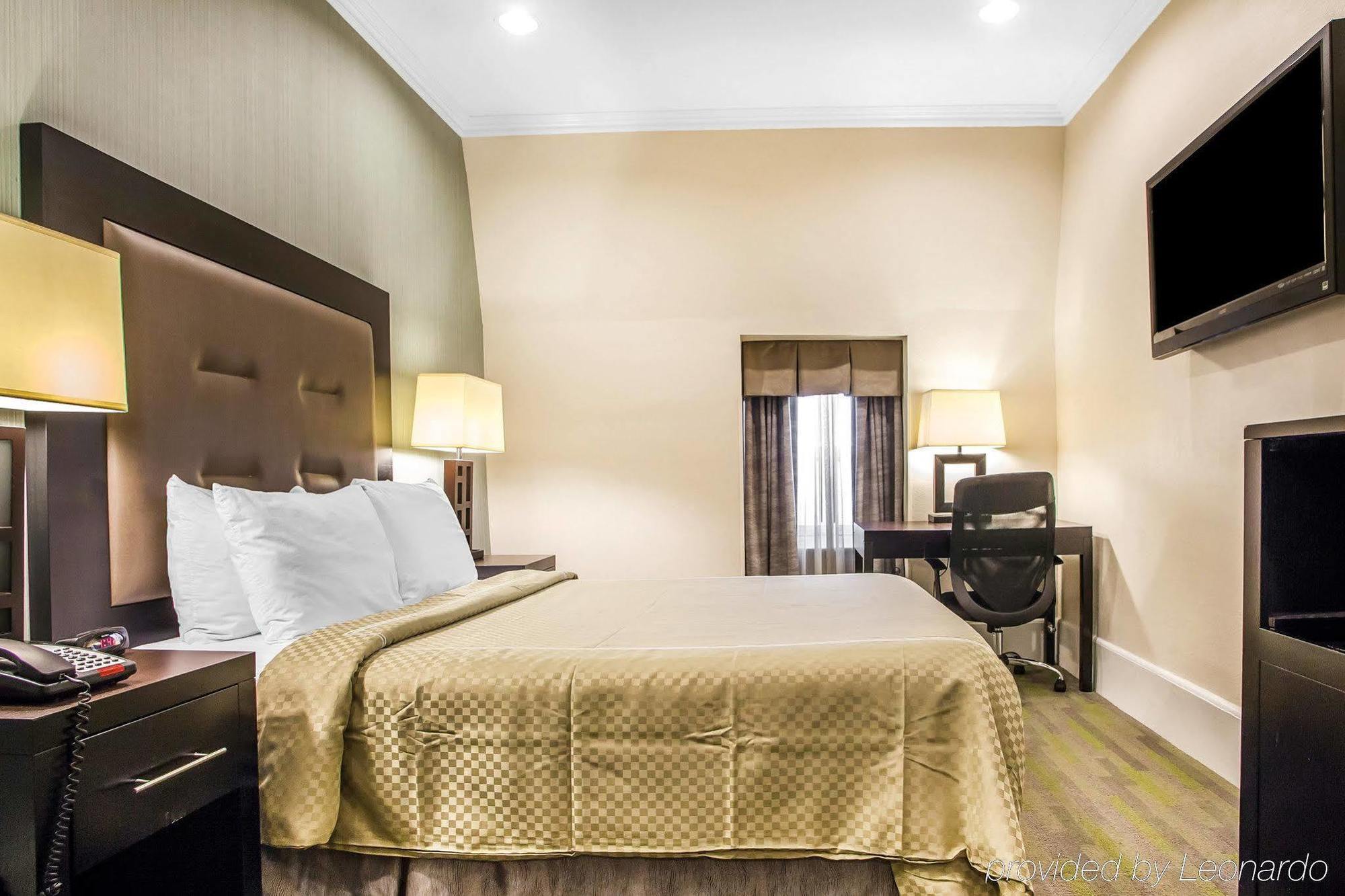 Quality Inn Center City Филадельфия Экстерьер фото