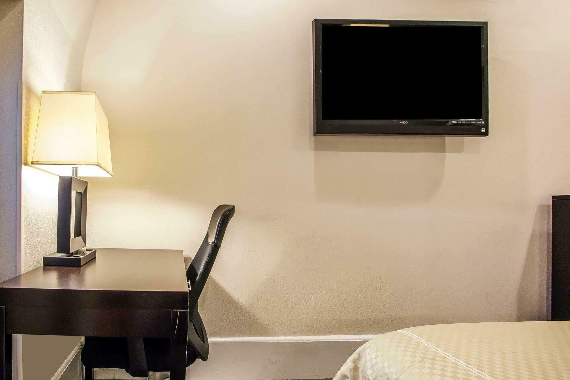 Quality Inn Center City Филадельфия Экстерьер фото