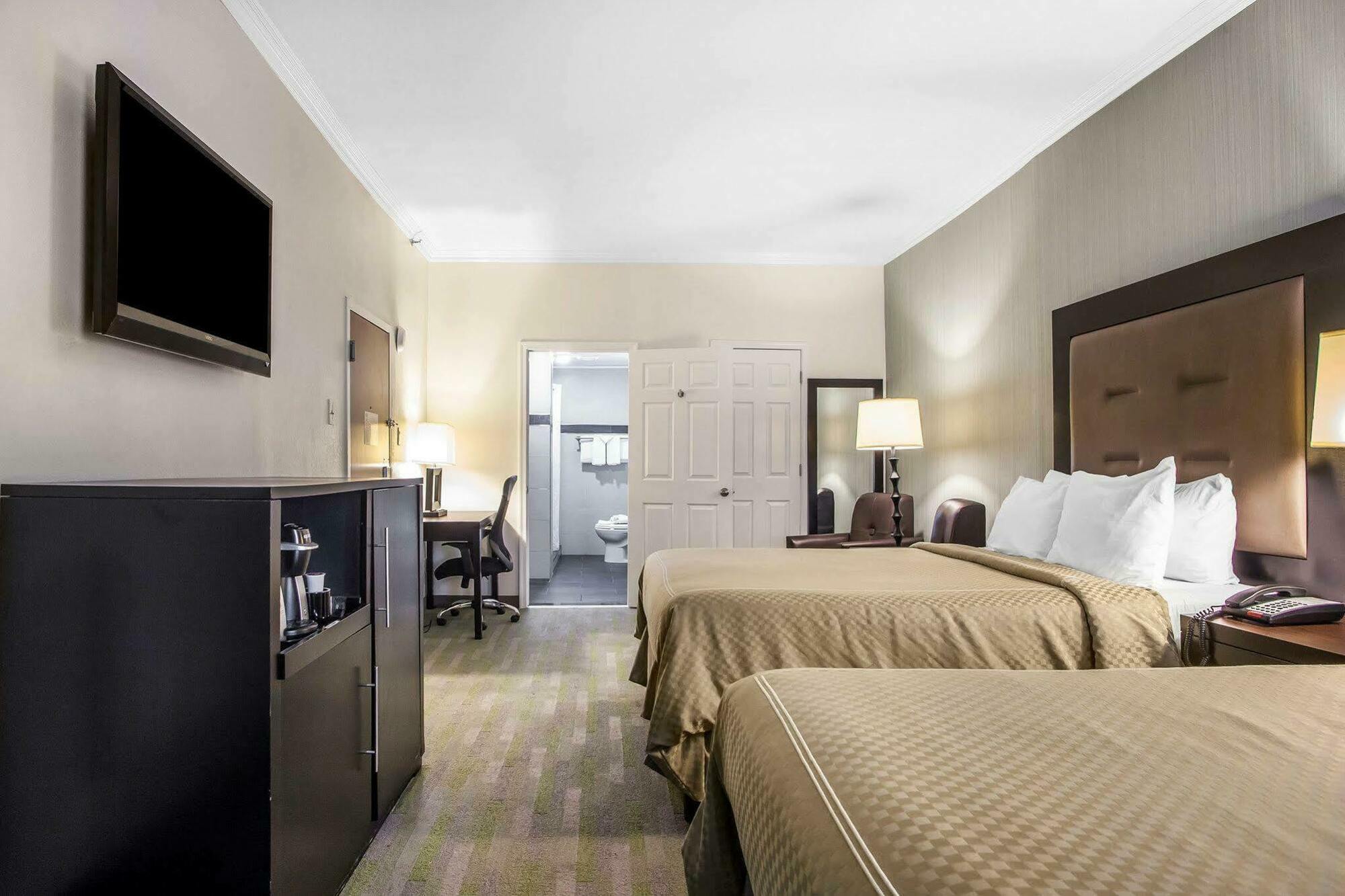Quality Inn Center City Филадельфия Экстерьер фото